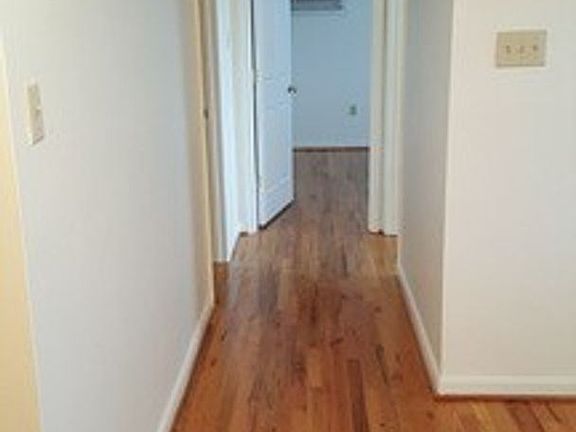 4th image of 214 E New St #12
