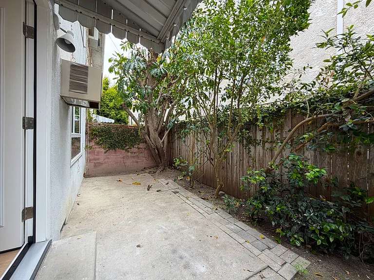 4307 Cedros Ave #4311-2 — Photo 13