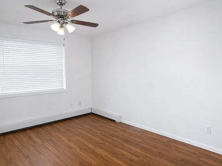 The Denn Apartments — Photo 16