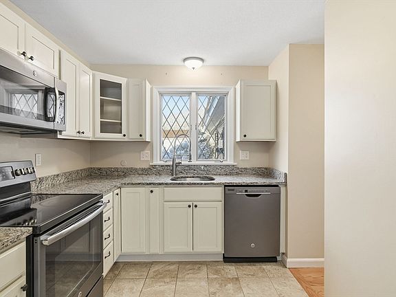 4th image of 153 Porter Lake Dr #153