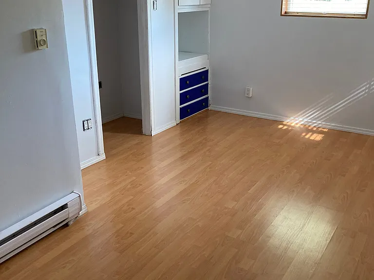 1448 E 37th Ave — Photo 4