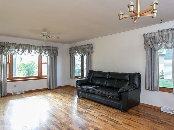2nd image of 5007 Rivermoor Dr