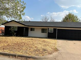 1013 Keechi St, Weatherford, TX 76086