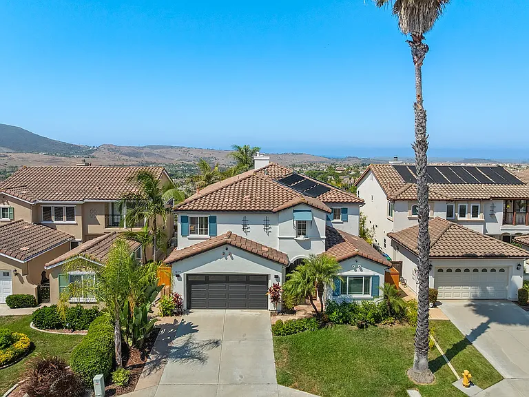 16375 Alipaz Ct — Photo 53
