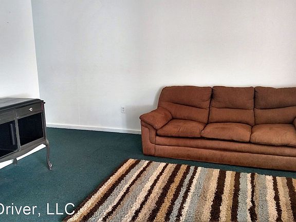 4th image of 1001 Stanley Ave APT 10