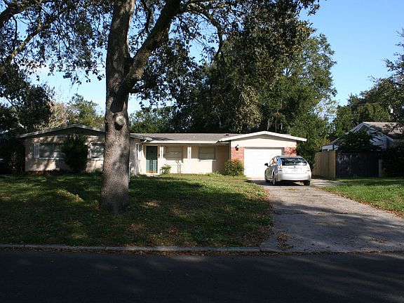 2nd image of 2021 Woodcrest Dr