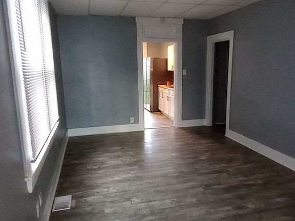 4th image of 818-820 Ross Ave