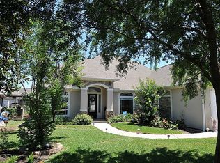 13930 Shoreline Dr, Willis, TX 77318