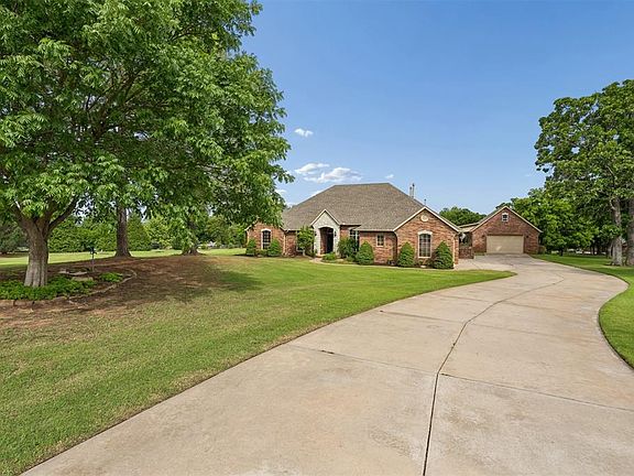 2nd image of 16317 Roserock Cir