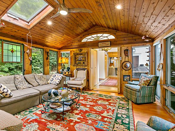 BillP-8 High Rd [Main House]-02.JPG