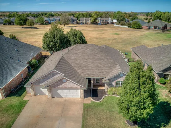 11625 Hackney Ln, Yukon, OK 73099
