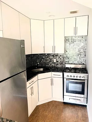 Rented by Compass | media 22