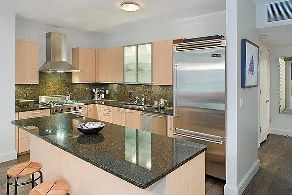 Sold by Real Direct | media 13