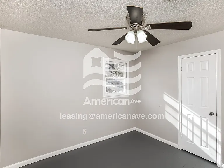 1671_013_bedroom_14286410.jpg
