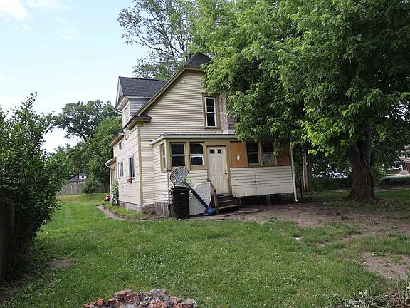 3rd image of 1311 E Dayton St