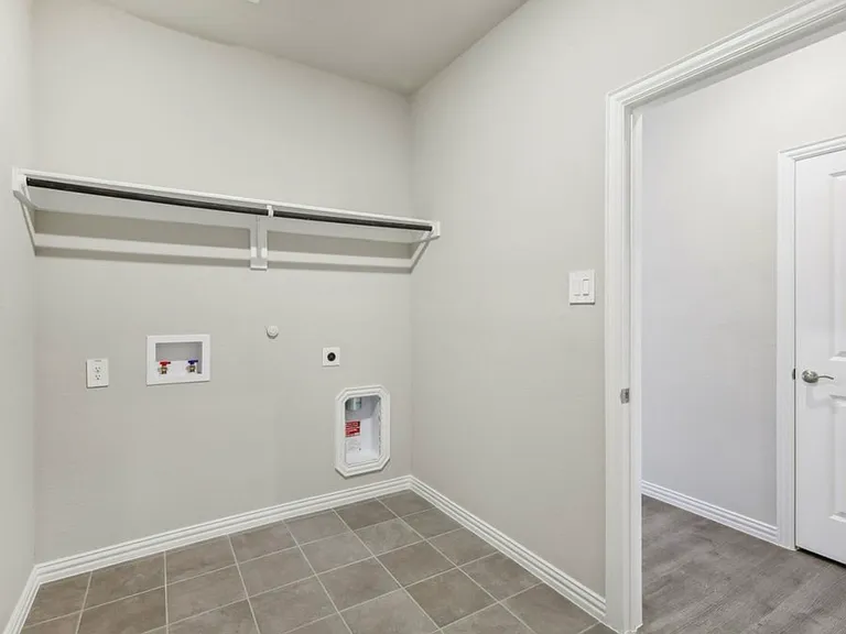 612 Huntley Dr — Photo 23