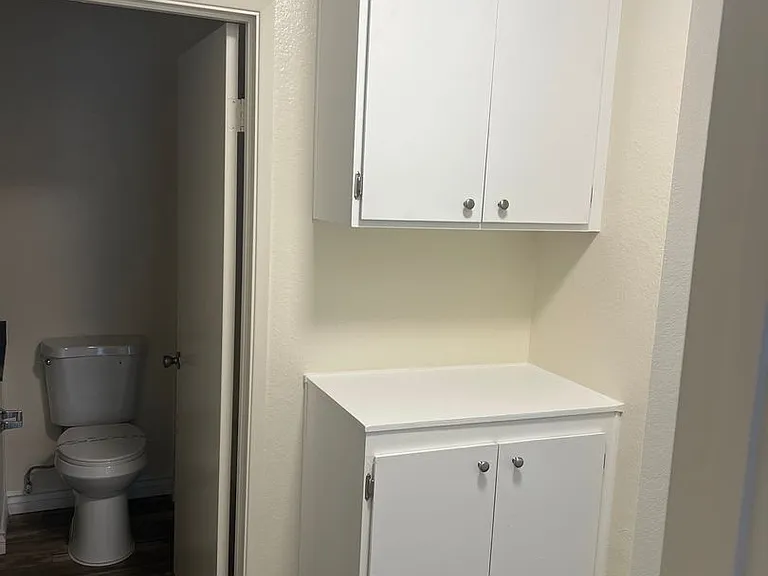 La Fuente Apartments — Photo 11