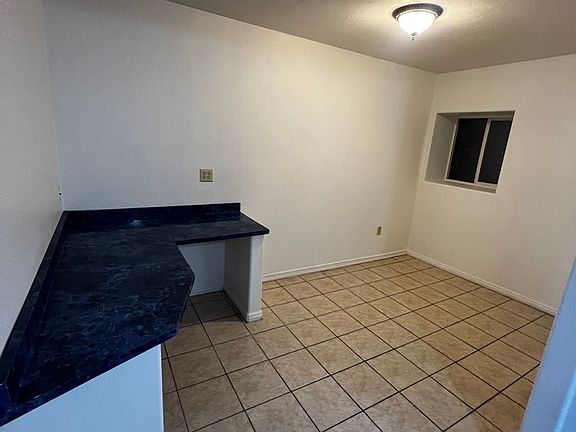 5th image of 322 E Whitman St #5