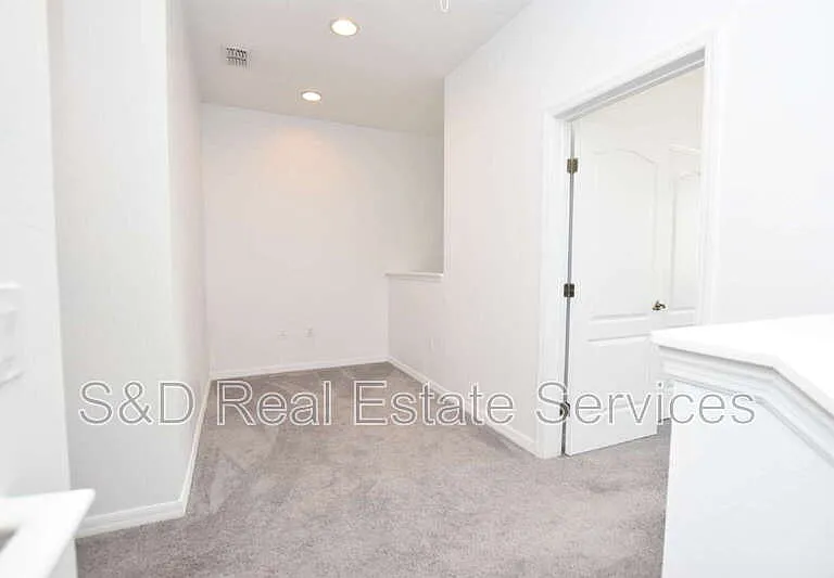 6352 Sedgeford Dr — Photo 20