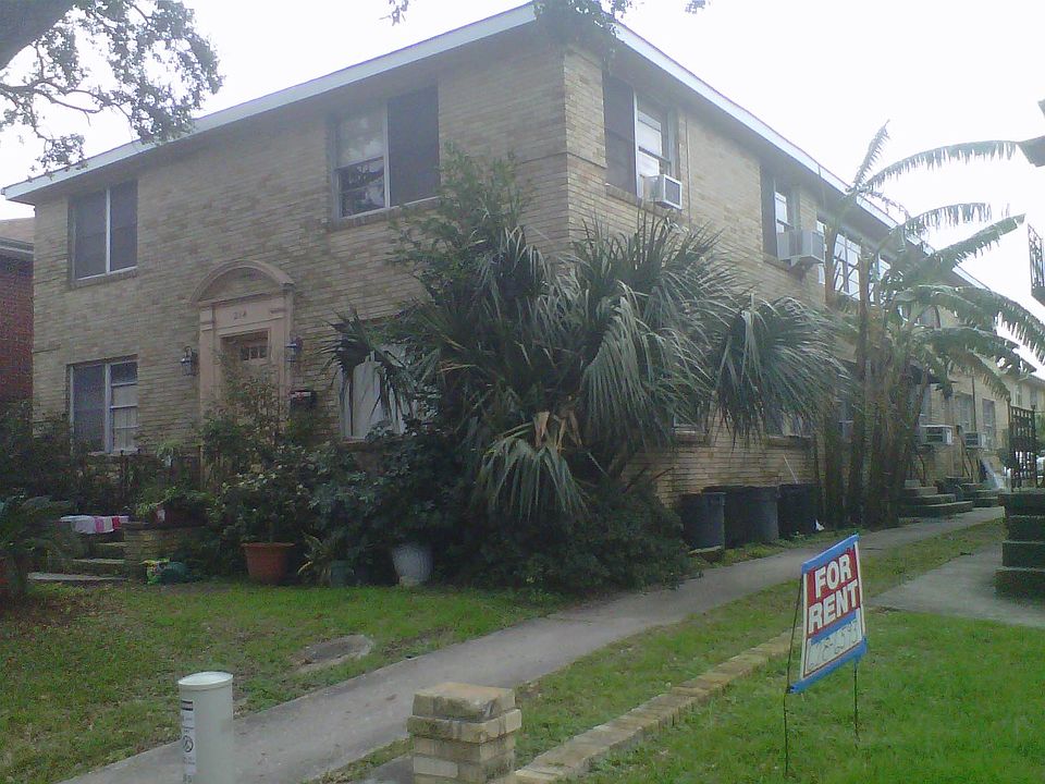 1st image of 204 Jewel St APT B