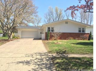 1212 Oakmont Dr, Springfield, IL 62704