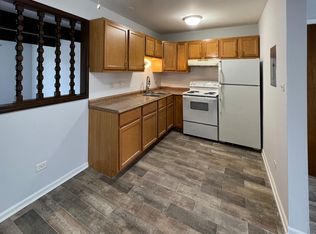 5645 Saint James Ct #2W, Oak Lawn, IL 60453
