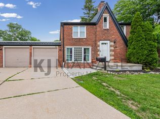 6953 Mayburn St, Dearborn Heights, MI 48127