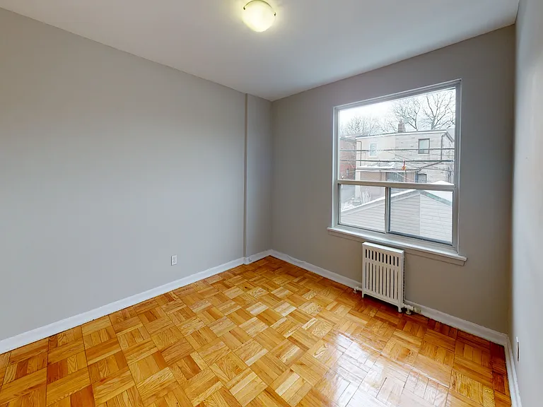 300 Winnett Ave — Photo 10