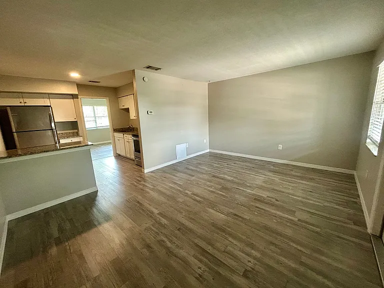 Janie B Apartments — Photo 6