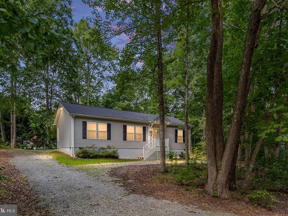 1st image of 127 Bunker Hill Dr