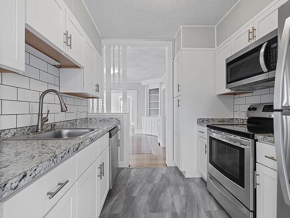 2nd image of 14 Windsor Rd #2X