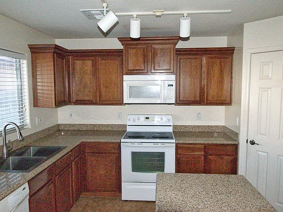 2nd image of 1790 W Desert Hills Dr