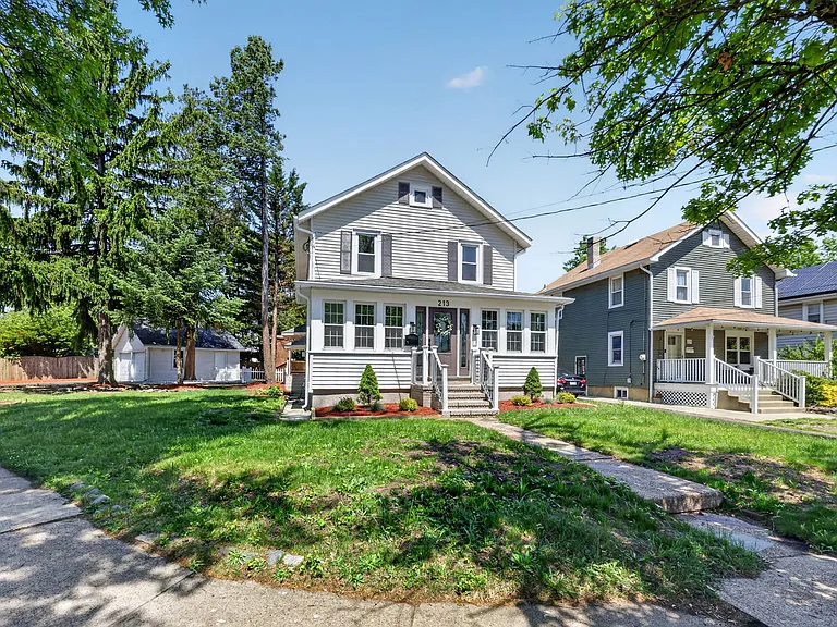 213 Lawnside Ave — Photo 2