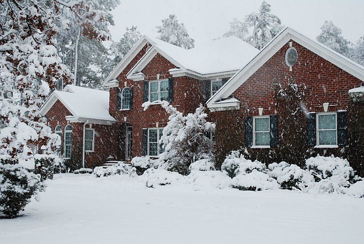2nd image of 1200 Oakridge Blvd