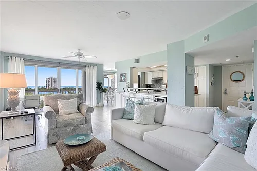 5501 Heron Point Dr #501 Photo 1