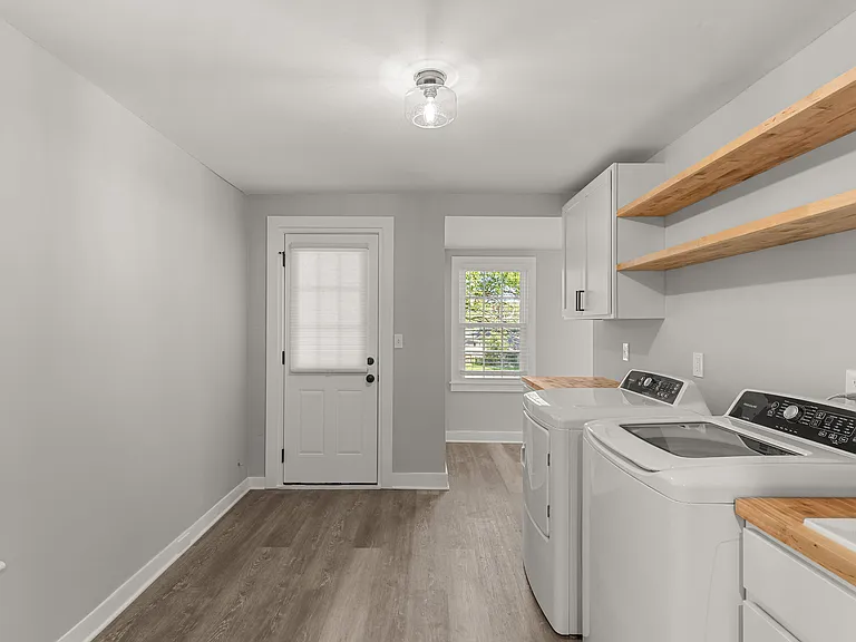 37386 Detroit Rd — Photo 14