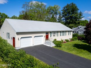 6 School Rd, Voorheesville, NY 12186