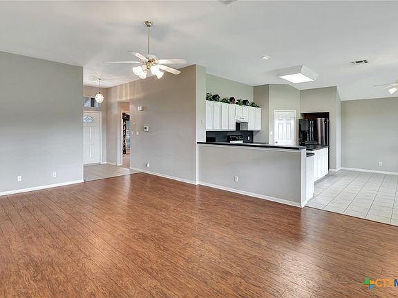 5th image of 205 Arabian Dr