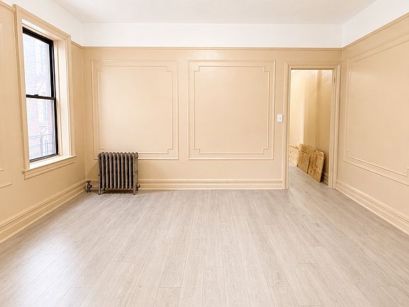 4th image of 1087 Willmohr St APT 1C