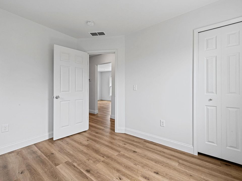 25545 Packard St, photo 14