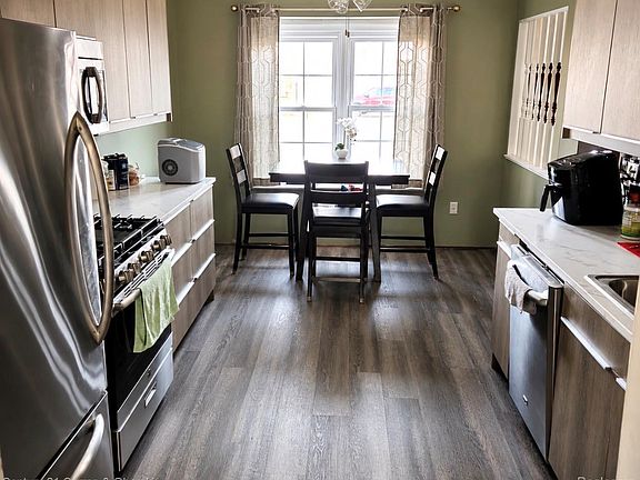 4th image of 31083 Hoover Rd #12