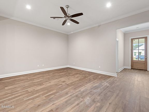 2nd image of 113 Grenadine Dr