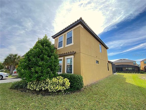 3rd image of 2605 Rosemont Cir