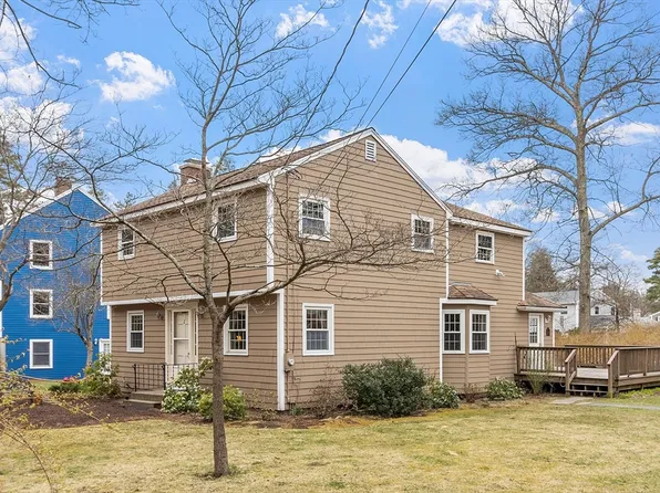 2 Old County Rd, Hudson, MA 01749
