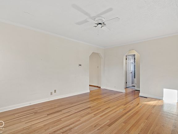 4th image of 9017 Hibben Ave
