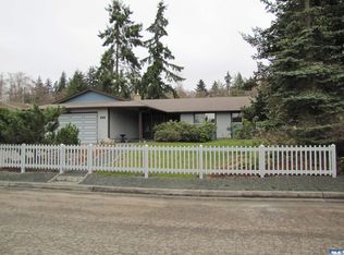 220 Dogwood Pl, Port Angeles, WA 98362