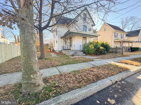18 W New St, Paulsboro, NJ 08066