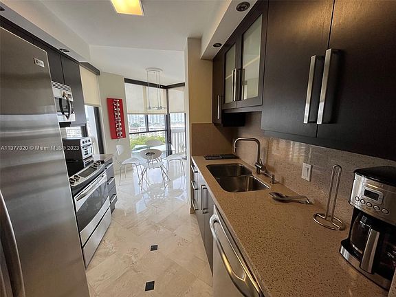 5th image of 1000 Island Blvd #1110