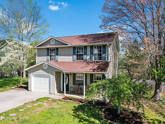 2nd image of 6031 Warrenpark Ln