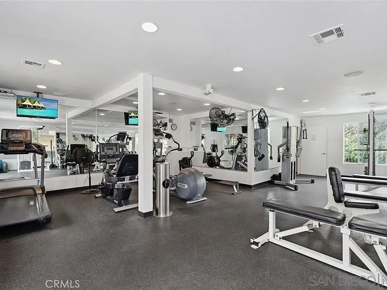 3503 Caminito Sierra #202 — Photo 32